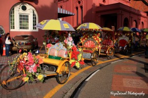 Colorful beca (read: trishaw) outside the Stadthuys. These beca is another Malacca's attraction. With RM40 you could have a joy ride accross Malacca for an hour.